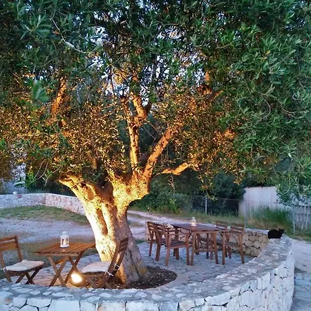 Apartment Maniata *