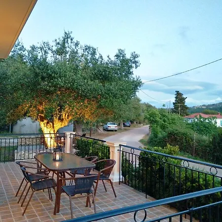 Apartment Maniata *